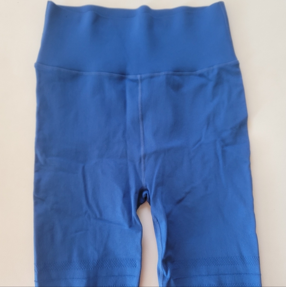 High waisted Fabletics shirts size 2x